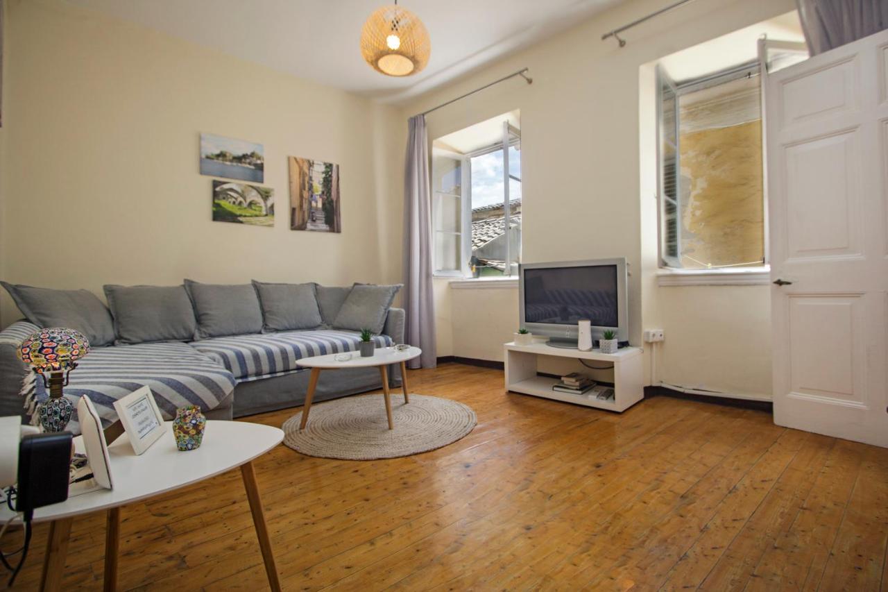Downtown Apt At Filellinon Corfu  Екстериор снимка